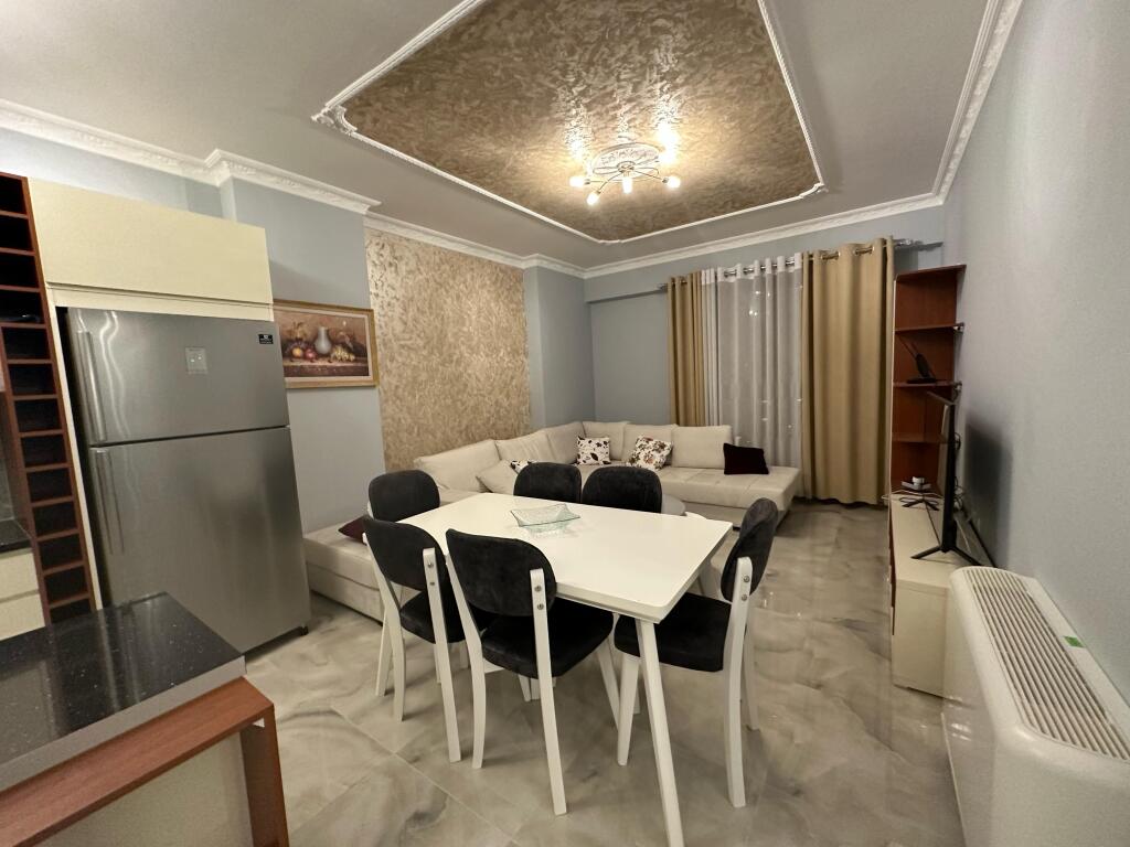 Apartament 2+1+2wc me Qera Afatgjate - Lungomare, Vlore