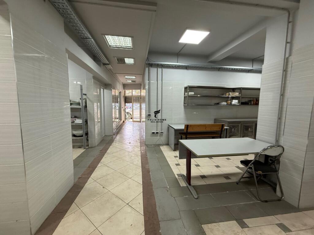 SHITET AMBIENT BIZNESI 150 M2 QENDER 330.000 EURO