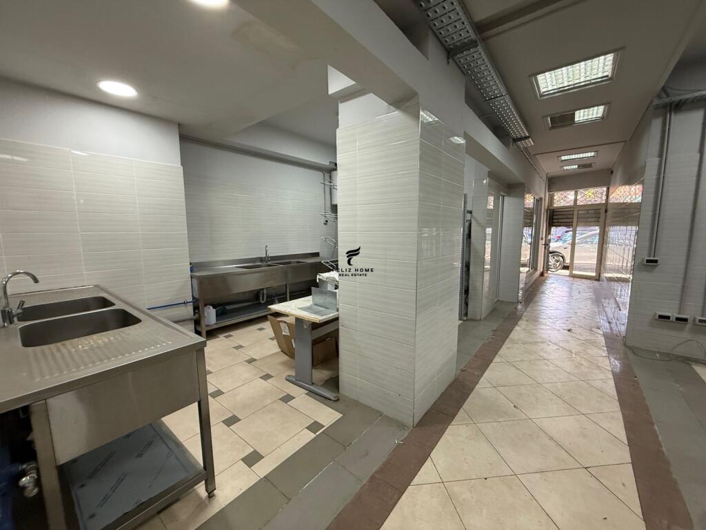 SHITET AMBIENT BIZNESI 150 M2 QENDER 330.000 EURO