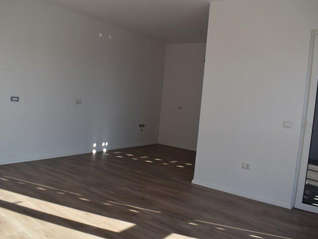 Apartament 1+1 për Shitje – Rruga 5 Maji, pjese e kompleksit Emerald ne Tiranë! 180,000 € Sip. Totale  82m2
