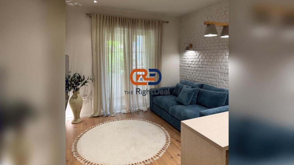 Nella Zona di Myslym Shyri, Viene Offerto in Affitto un Super Appartamento Lussuoso 2+1 !!