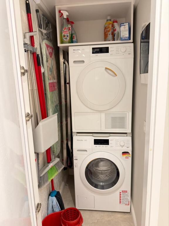 🏡 Jepet me qira super apartament 1+1  📍 Rruga e Barrikadave, Tiranë💶 Çmimi: 700 € / muaj