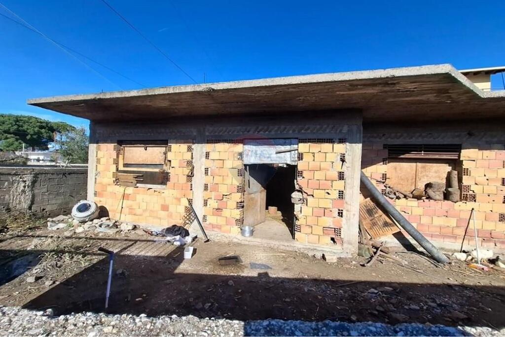🏡 Shtëpi Private për Shitje – Rruga Mis Durhan, Vlorë´
