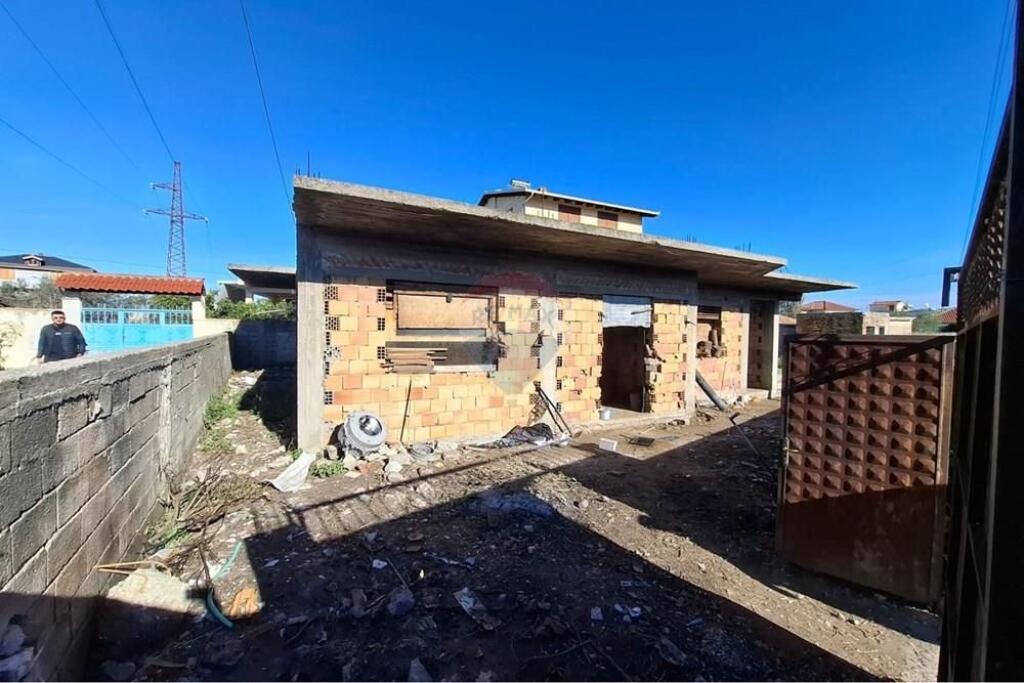 🏡 Shtëpi Private për Shitje – Rruga Mis Durhan, Vlorë´