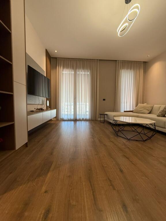 Super Apartament ne nje nga komlekset me te mira ne Tirane,Kompleksi Delijorgji
