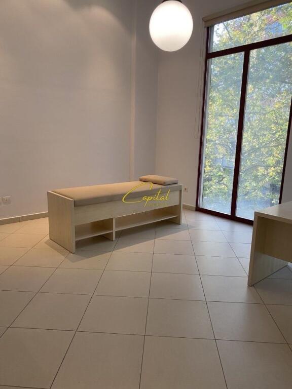 OFFICE FOR RENT 40 M2 DIBRA STREET 500 EURO