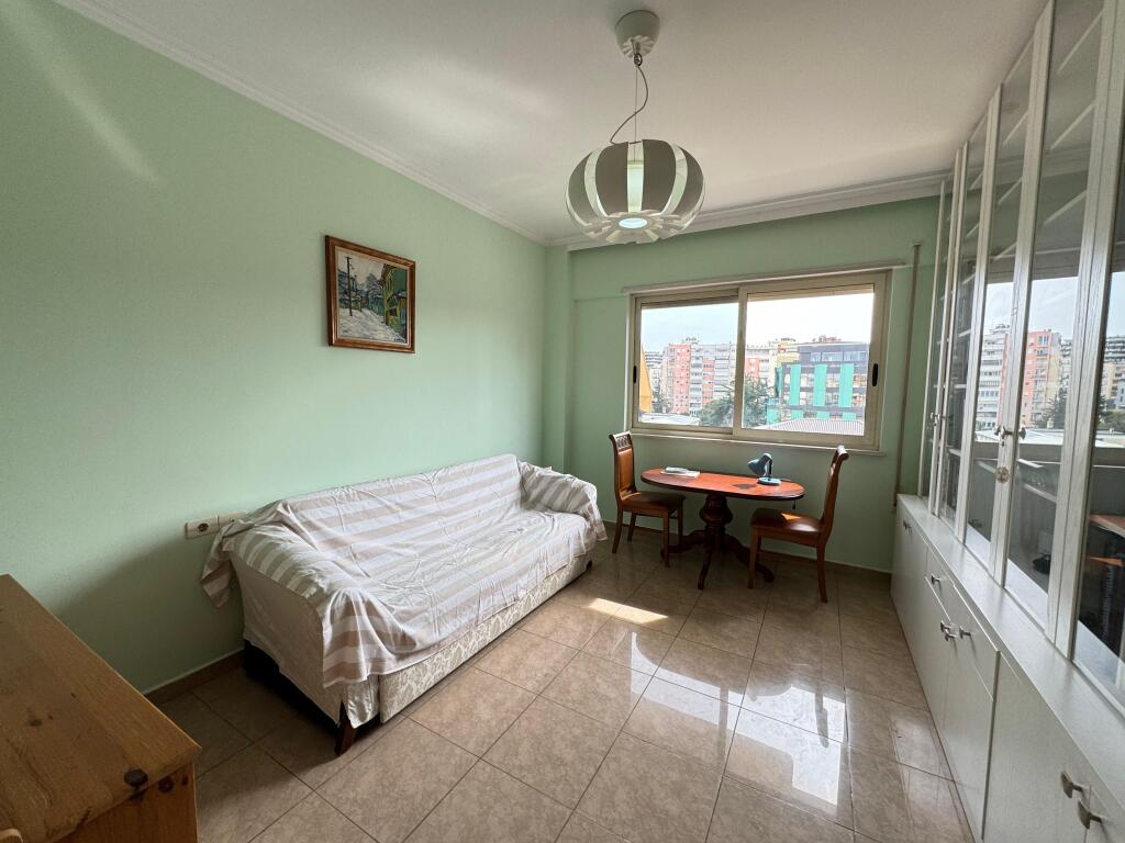🏘️ Jepet me qira apartament 2+1+2 📍 Rruga e Elbasanit, Tiranë💶 Çmimi: 800 € neto