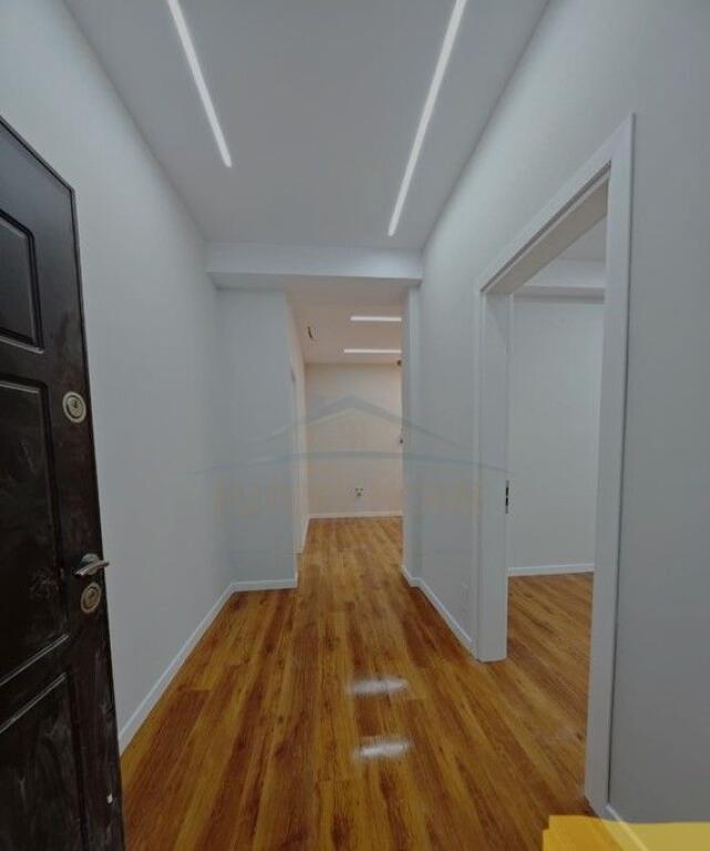 In vendita, Appartamento 2+1+2+2, Viale Principale, Durazzo