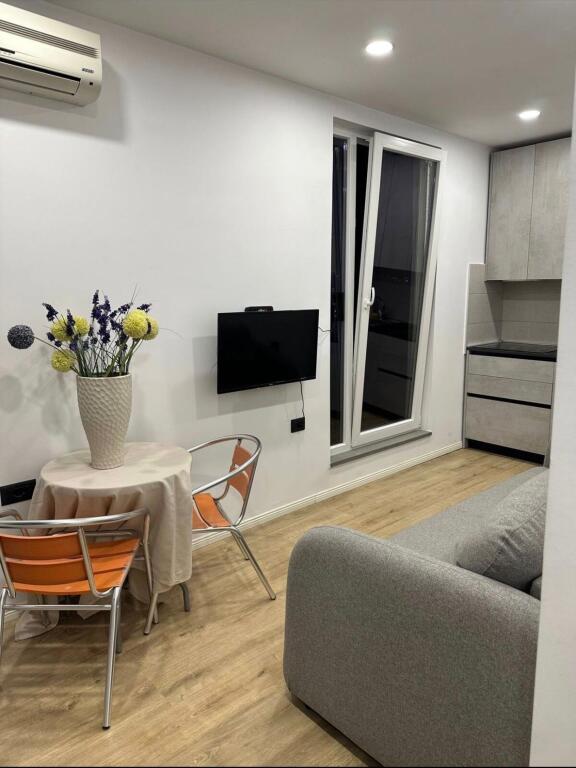 Rent apartment 1+1, At the electric market price 45000 lek
