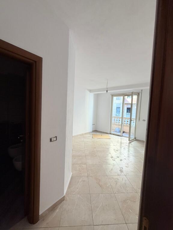 House/office for rent – behind the 15-story building, Bardhok Biba Street