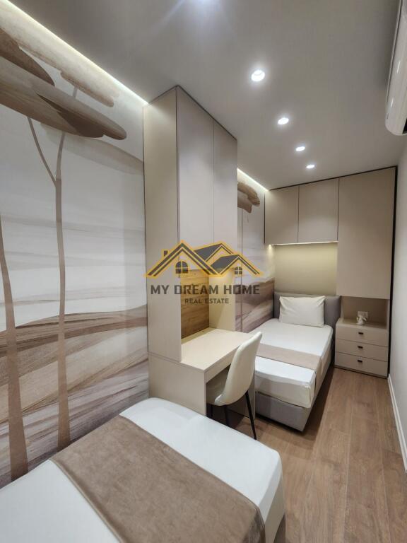 VENDESI UN SUPER APPARTAMENTO 2+1 A PLAZH ILIRIA DURRES