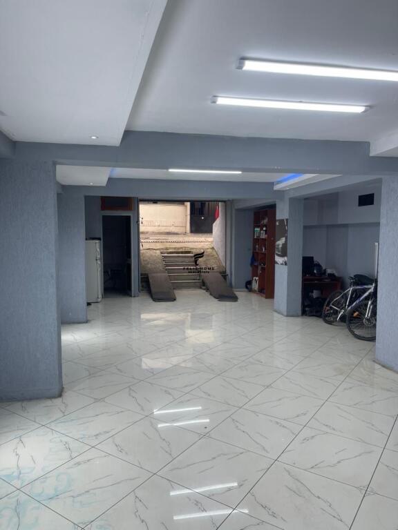 MAGAZINE ME QERA 80 M2 SELITE 550 EURO