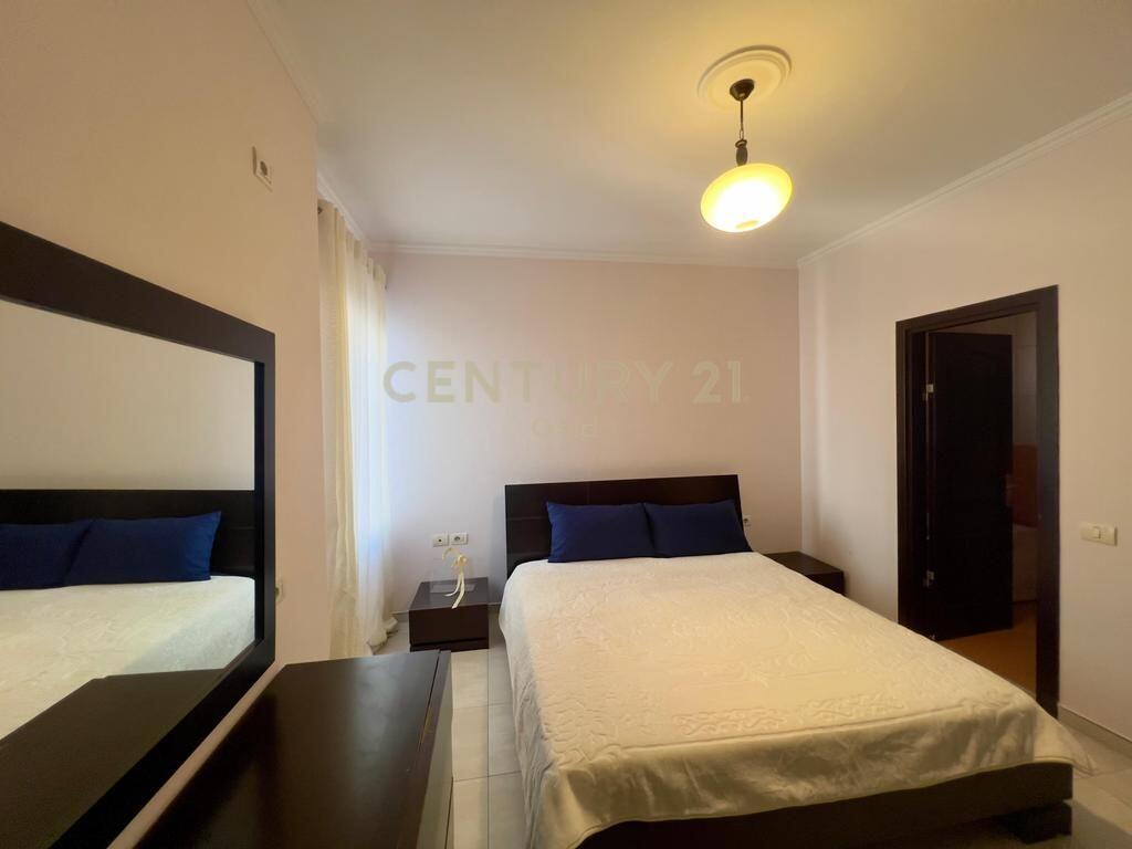 Japim me qira apartament 2+1+2 – prane mbikalimit te Kristal Center!