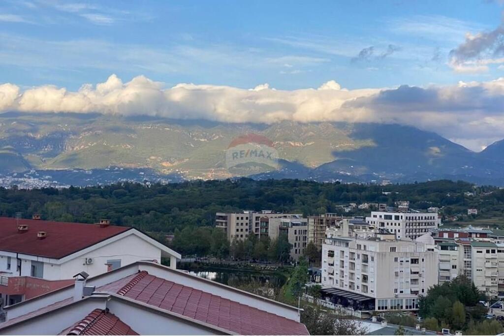 Apartment 3+1+2+for rent at the Dry Lake!
