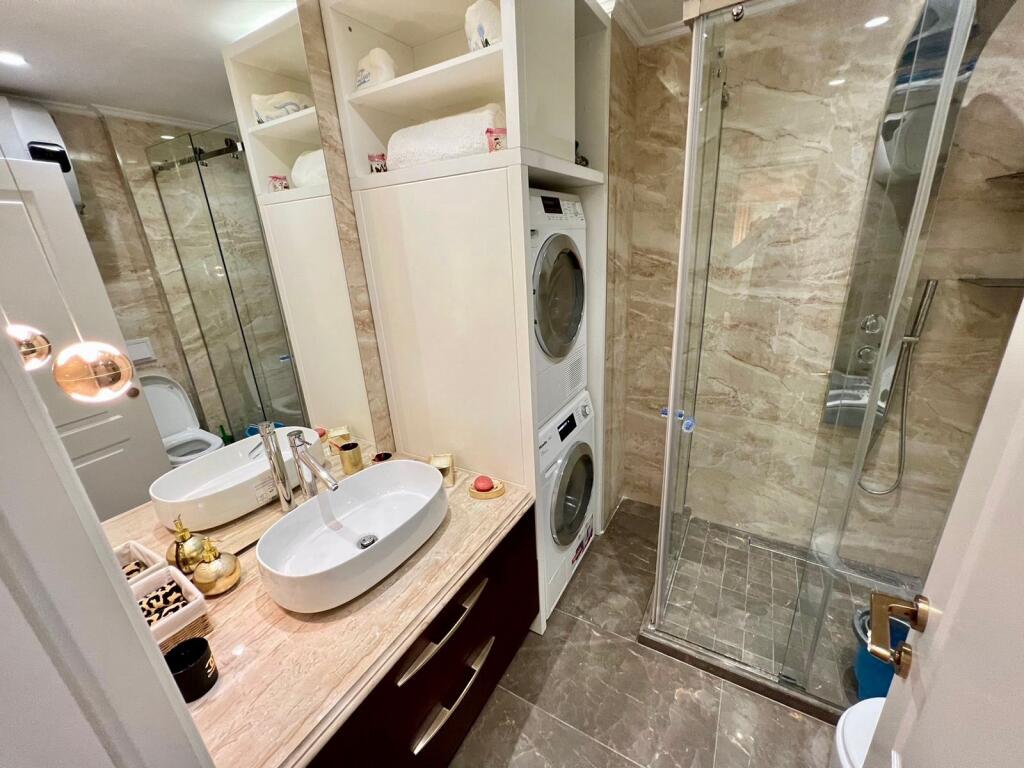 📣 SHITET SUPER Apartament 2+1 Me 2 Tualete Prane Liqenit Te Thate ✨