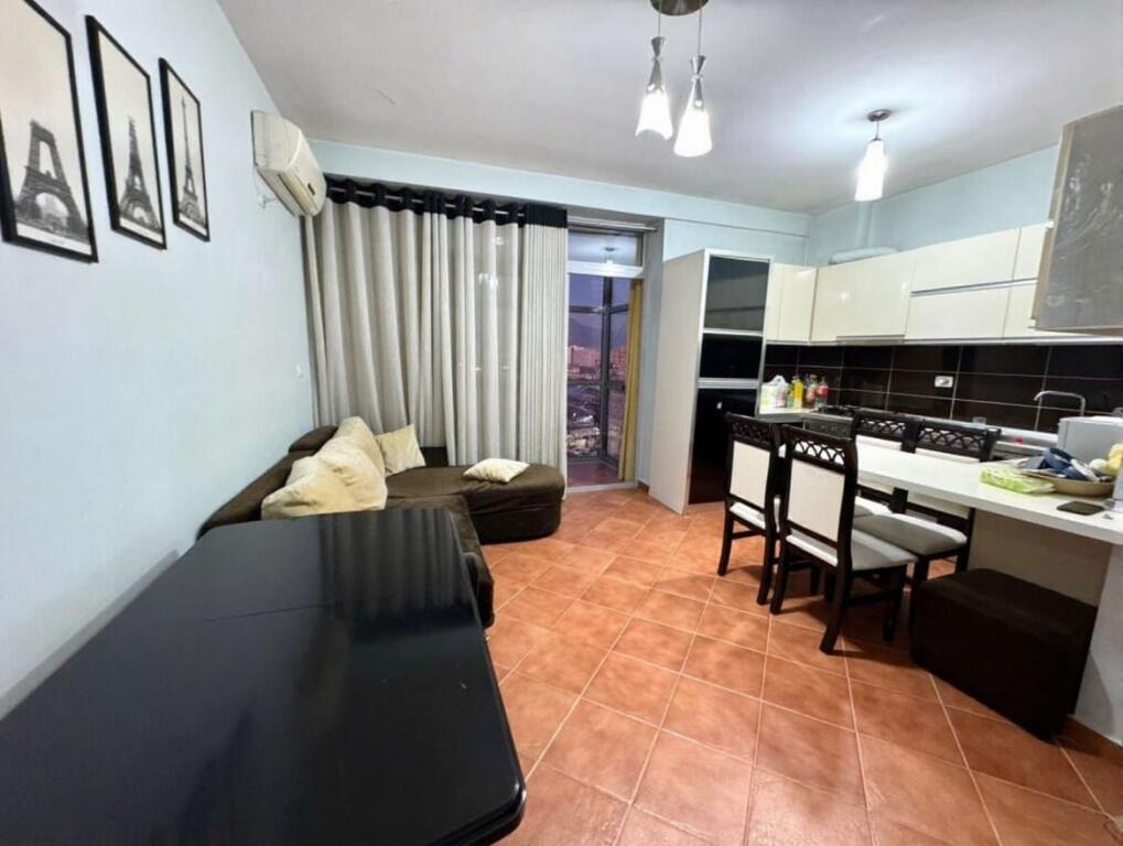 Apartament me qera 2+1 - 📍Astir
