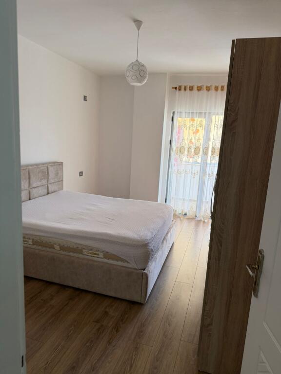 Appartamento 1+1 in affitto, Astir vicino a Bar Santana 480 mila lek