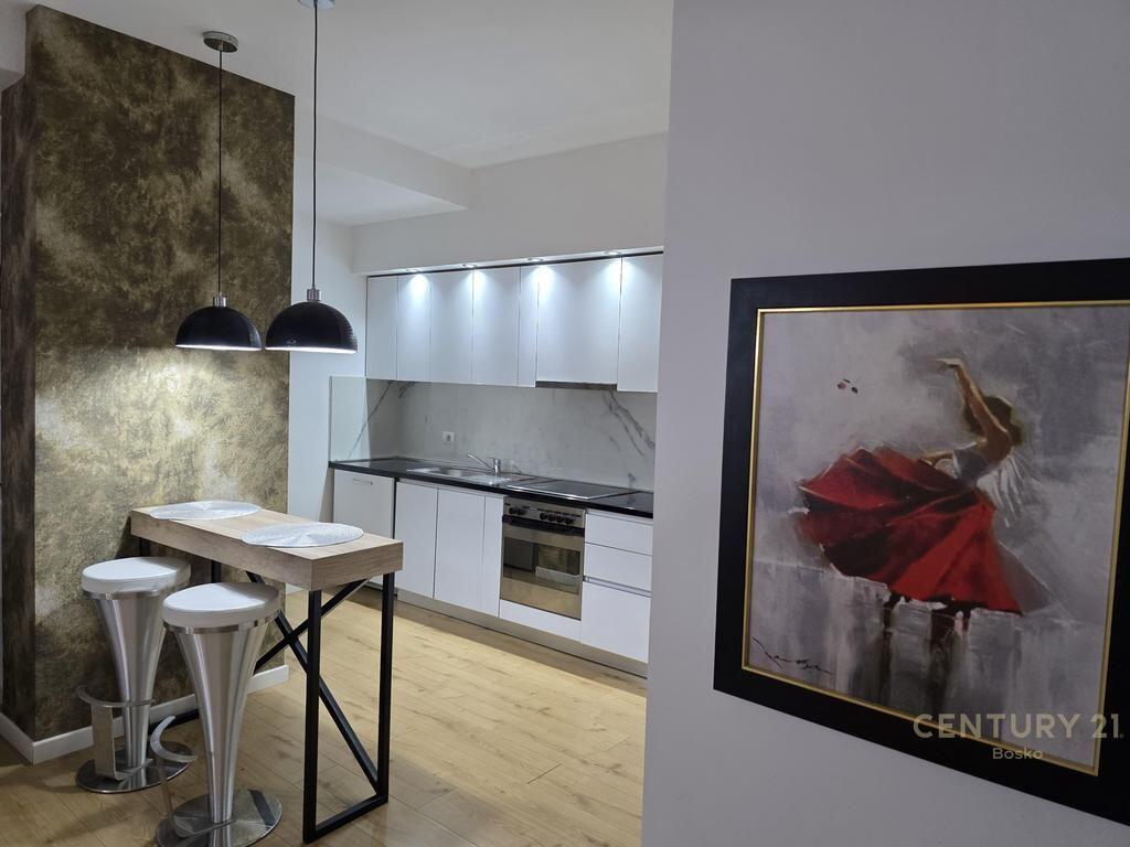 APARTAMENT 2+1+POST PARKIMI PRANE REZIDENCES MAGNET !