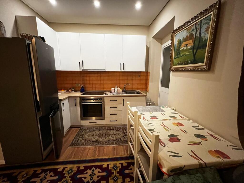🏠 Appartamento 2+1 in affitto – Via Fortuzi