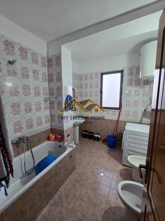 VENDESI APPARTAMENTO VICINO VILA KORAL!