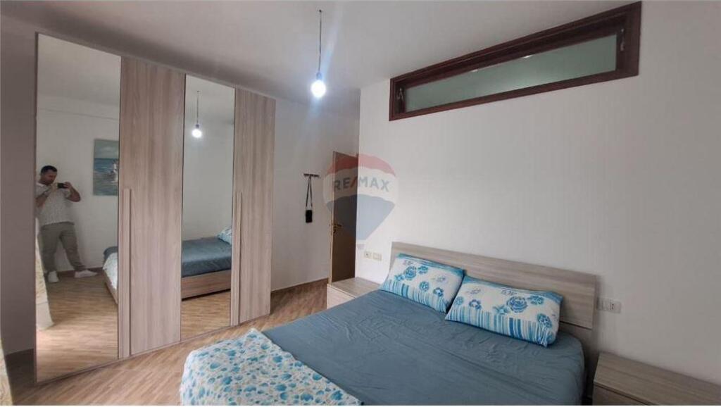 🏠 Appartamento 2+1 – In Affitto a Lungo Termine 📍 Piazza dell'Indipendenza / Skelë, Vlorë (vicino alla scuola “1 Maji”)