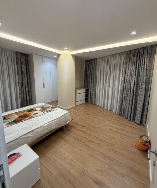 Jepet me Qira Apartament 2+1 – Mine Peza, Golden Tower