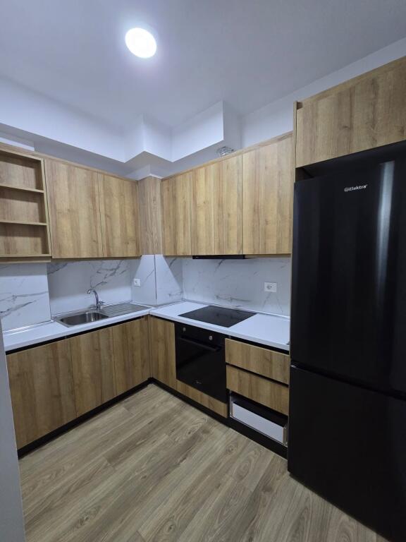 Apartment 1+1, Astir!