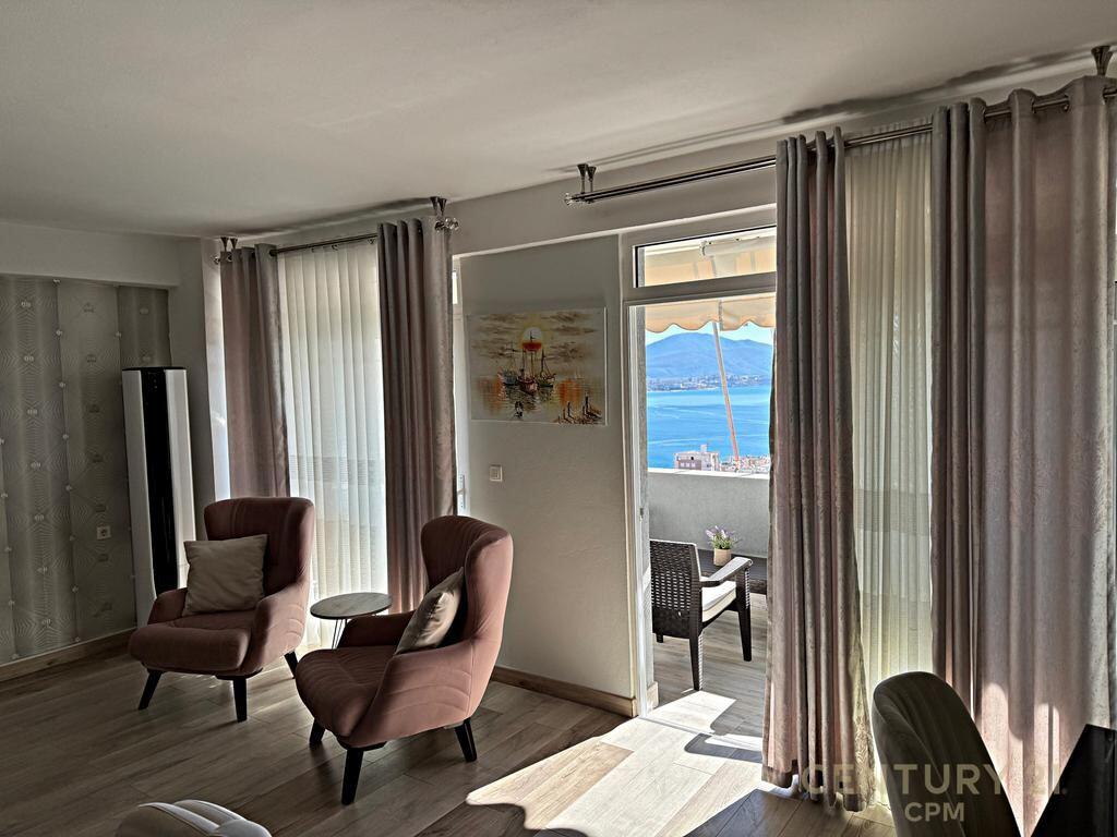 Appartamento di lusso 3+1+3 con vista mare in vendita a Saranda