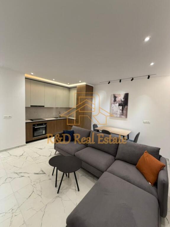 🏡 Affittasi appartamento 1+1 – Zogu i Zi Palazzo 2025