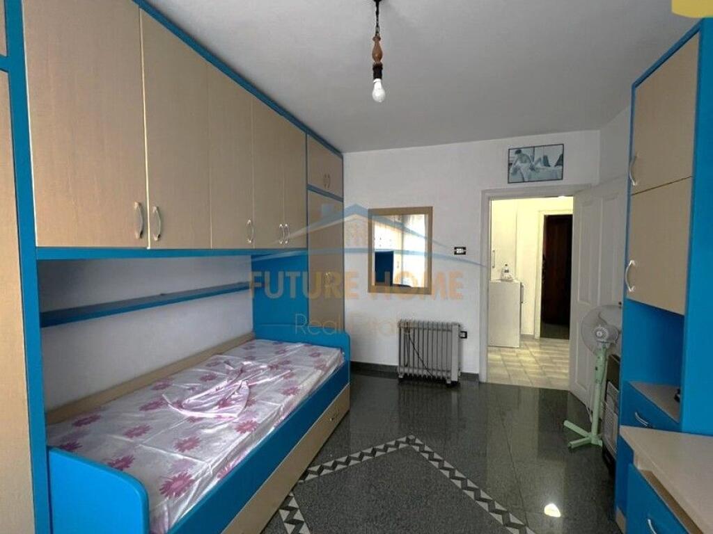 Affitto, Appartamento 3+1+2, Laprake, Tirana.