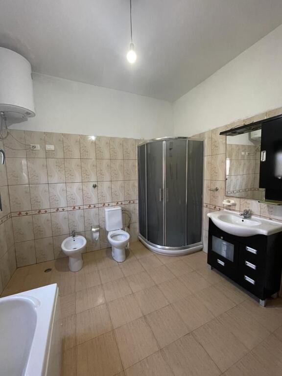 Casa in affitto sull'autostrada Tirana Durazzo km5