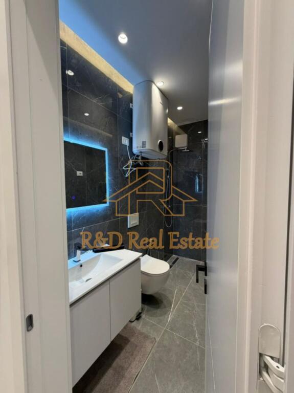 🏡 Affittasi appartamento 1+1 – Zogu i Zi Palazzo 2025