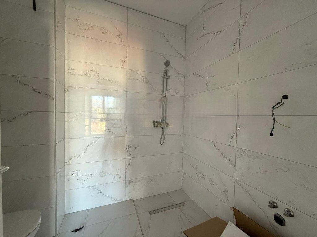 Ufficio 2+1+2 in Affitto in Via Kavaja, Tirana 750 € /Mese