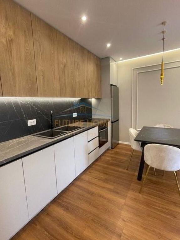 Shitet, Apartament 2+1+2, Kodra e Diellit, Tiranë