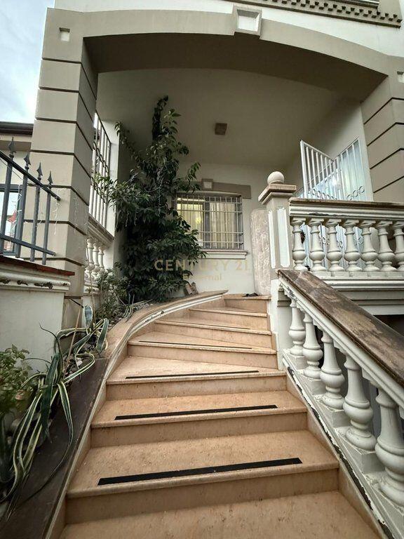 Apartament 2+1Me Qira te Vilat Amerikane, Rruga e Elbasanit - 600€ | 120 m²
