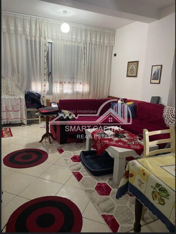 SHITET APARTAMENT 1+1 – BISHTI I KALLDRËMIT, VLORË 🌊