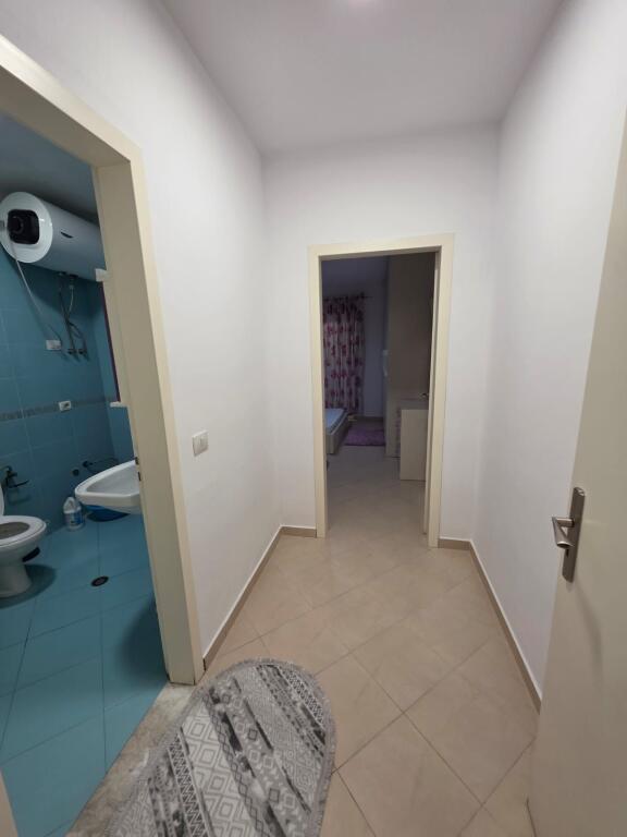 Apartament me qira në Yzberisht – Pallat i Ri!!!
