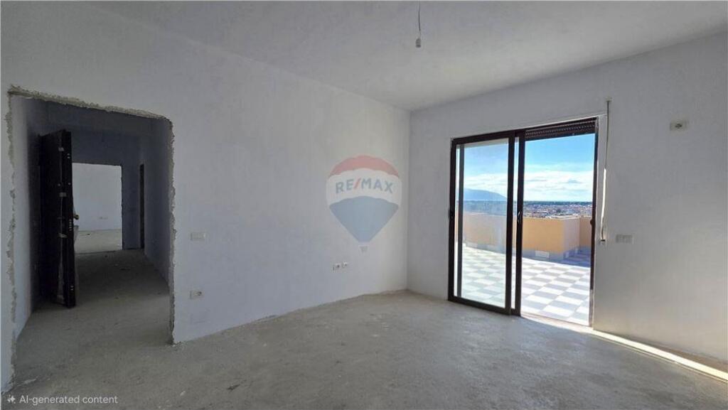 ✨ PENTHOUSE E NDARE NE 2 APARTAMENTE NË SHITJE – TRANSBALLKANIKE, PRANË PORCELANOSA, VLORË ✨