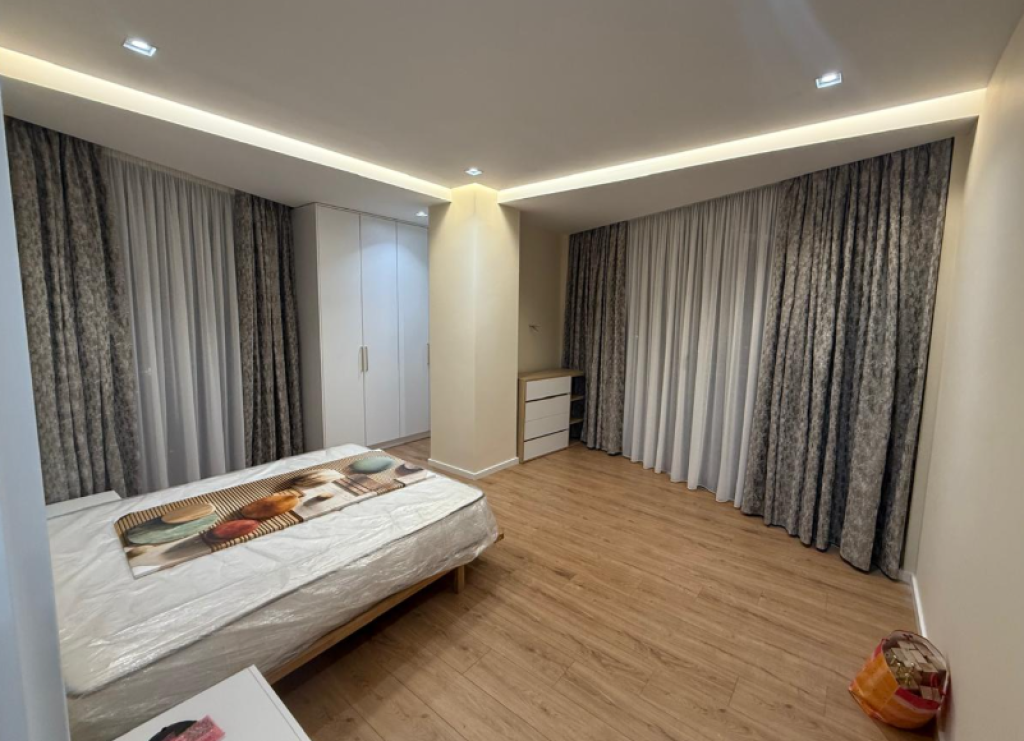 Jepet me Qira Apartament 2+1 – Mine Peza, Golden Tower