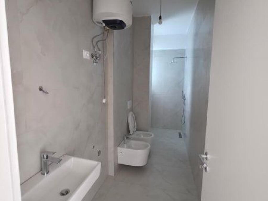 In vendita, Appartamento, 1+1, Fresku, Tirane