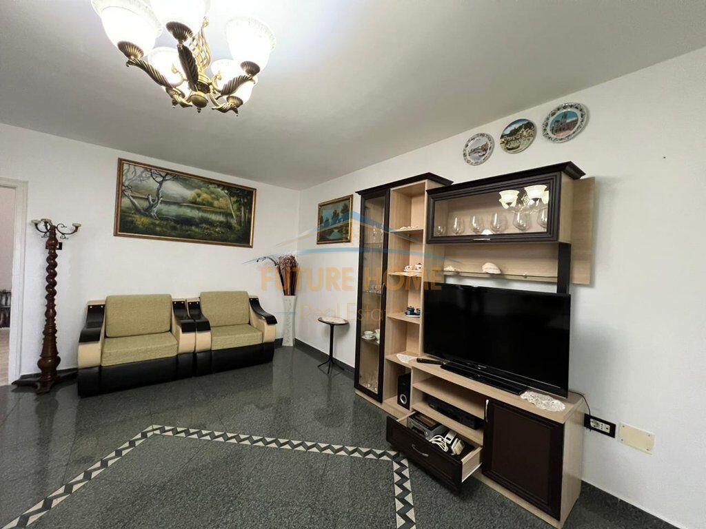 Affitto, Appartamento 3+1+2, Laprake, Tirana.