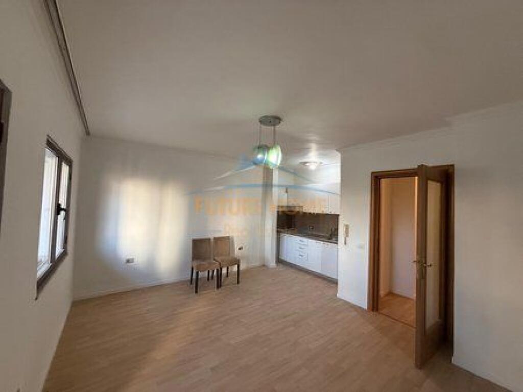 For sale, Apartment 2+1, Red School, Tirana