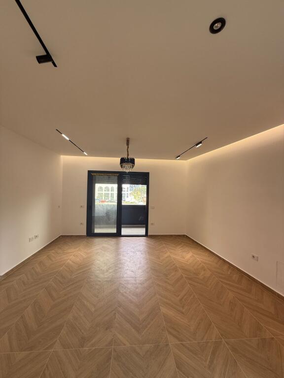 🏢 2 Business Spaces for Rent – Former Aviation Field, OAZIS Complex