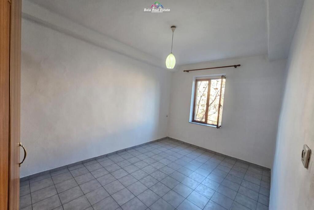 Appartamento/Ufficio In Affitto 1+1 A Bllok (ID B211411) Tirana