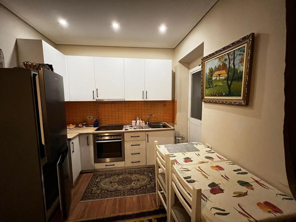 🏠 Appartamento 2+1 in affitto – Via Fortuzi