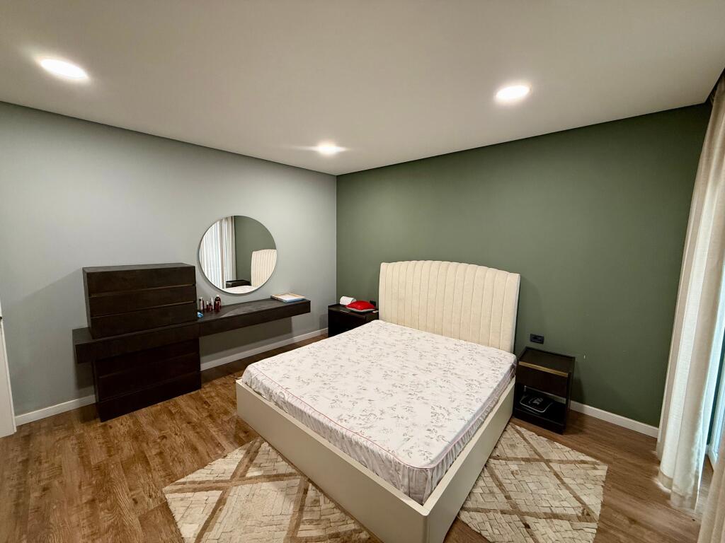 📣 QERA SUPER Apartament 3+1+2+🅿️ (Pjese Vile) 📍 Rruga "5-Maji", Prane Bar "Oda" ✨