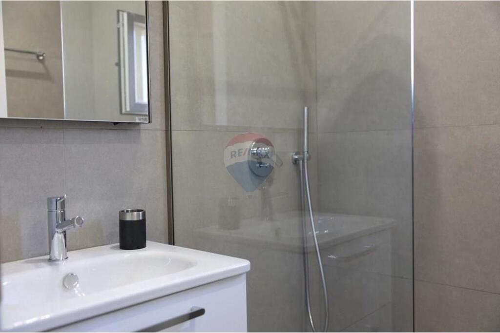 Appartamento - In Affitto - Via 5 Maji, Tirana
