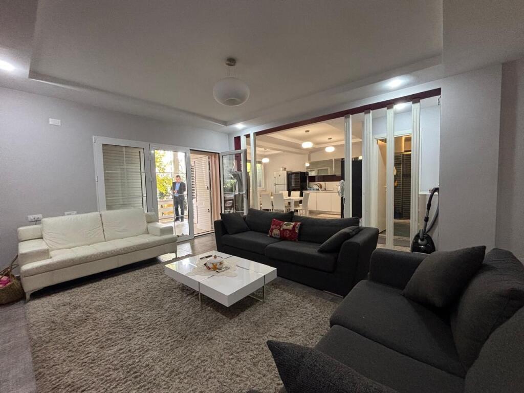 Villa for Sale – Lura, Lalzi Bay