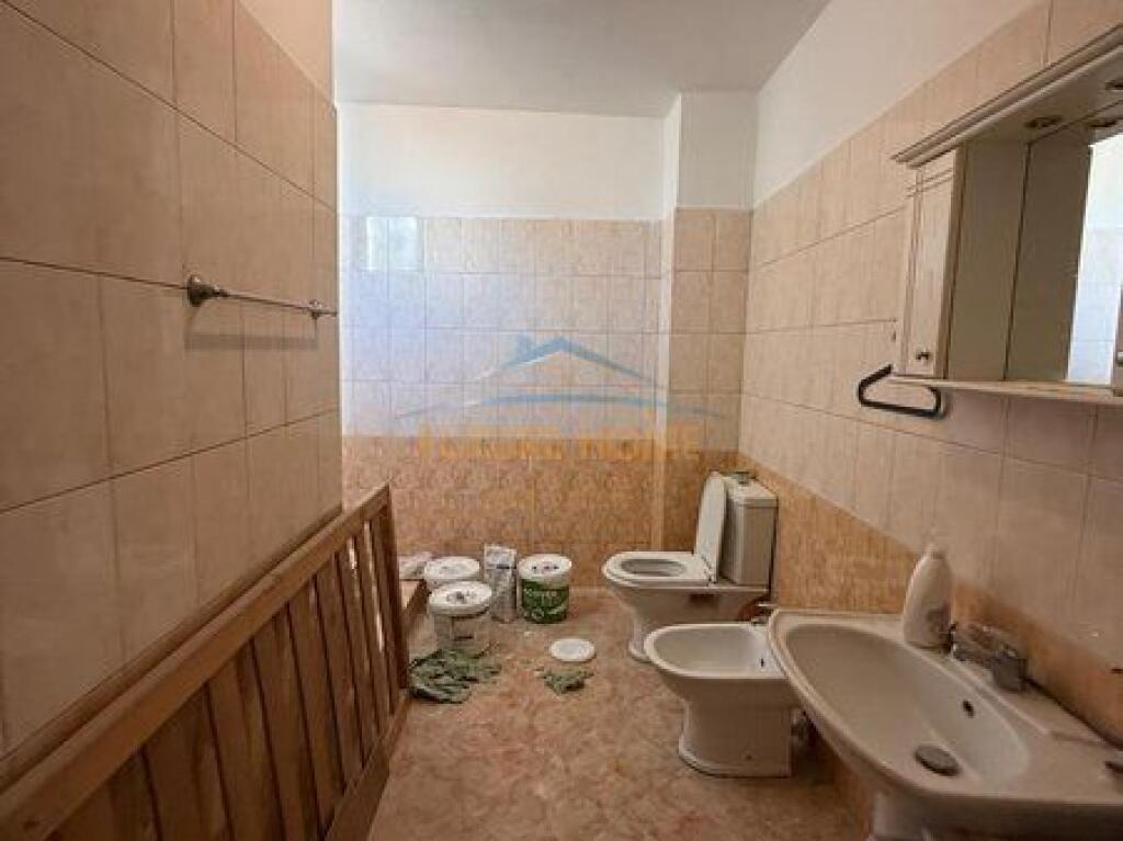 For sale, Apartment 2+1, Red School, Tirana