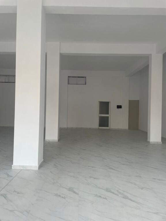 NEGOZIO IN AFFITTO 120 M2 ALI DEMI 2.000 EURO